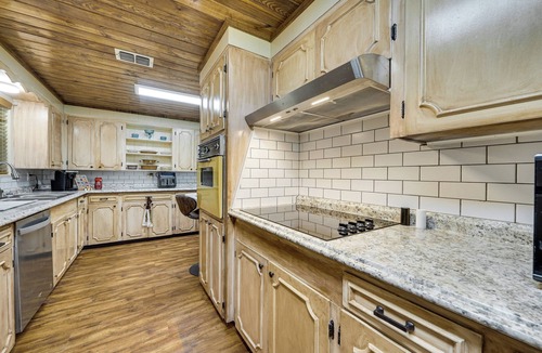 Lockesburg House | Hunt, Fish & Birdwatch: Peaceful Lockesburg Escape