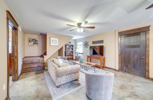Daisy House | Hunt, Fish & Enjoy the Outdoors: Rural Atoka Home