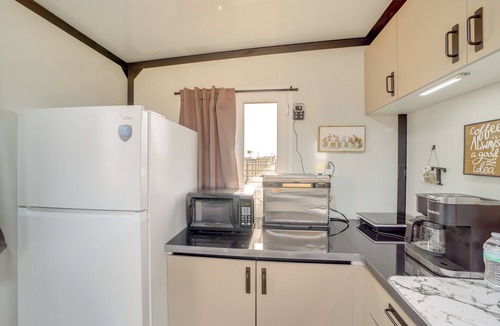 Nowata Cottage | Hunt, Fish & Explore! Tiny Home Near Oologah WMA