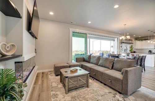 Moses Lake House | Hunt & Hike: Potholes State Park Home Hot Tub