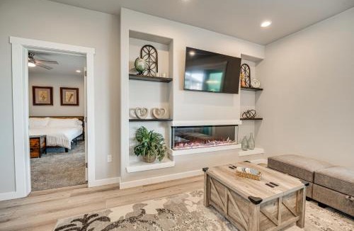 Moses Lake House | Hunt & Hike: Potholes State Park Home Hot Tub