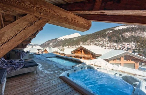 Morzine Ski Chalet | Hunter Chalets - Lodge des Nants - Fully Catered