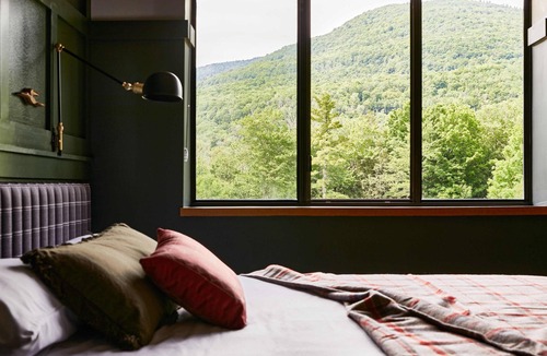 Hunter Hotel | Hunter Lodge, a Bluebird by Lark