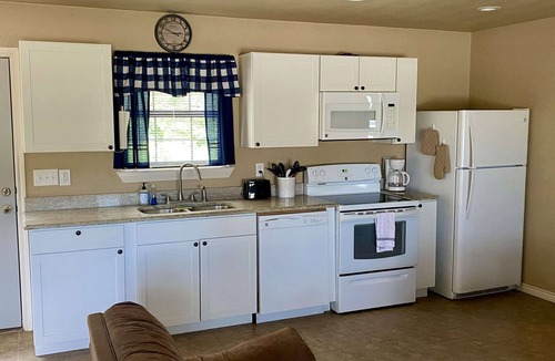Concan Cabin | Hunter's Ridge Cabins - 4