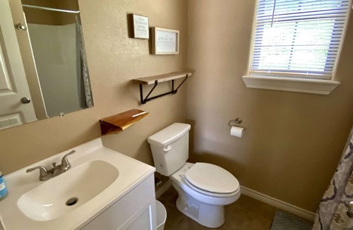 Concan Cabin | Hunter's Ridge Cabins - 4