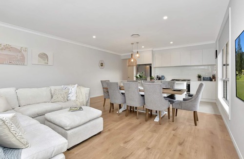 North Rothbury House | Hunter Valley Bercuti