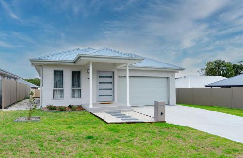 North Rothbury House | Hunter Valley Modern 4-Bedroom House