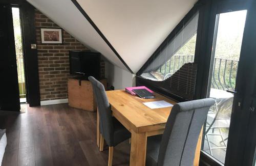 Littlehampton Apartment | Hunters Hide Apt