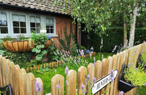 Great Moulton House | Hunters Lodge