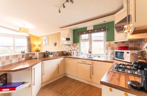 Malton Cabin | Hunters Lodge With Hot Tub