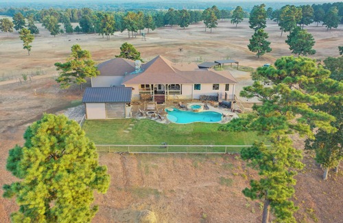 Palestine House | Hunters' Paradise: Texas Ranch Home w/Pool