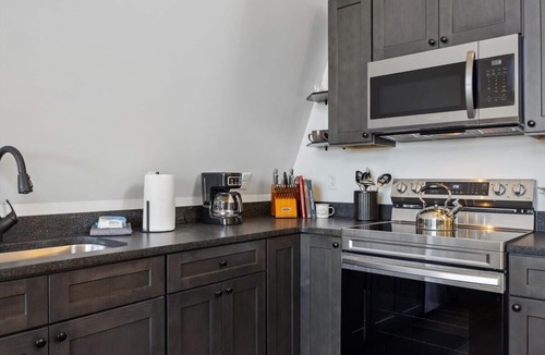 Chattanooga Valley Cabin | Hunters Ridge | Rustic Design w/Mtn Views+Hot tub