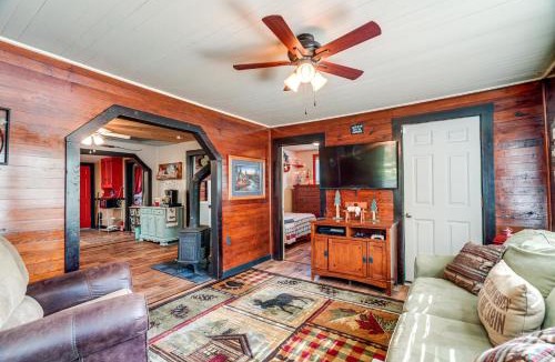 Glover House | Hunters Welcome! Creekside Missouri Ozarks Cabin