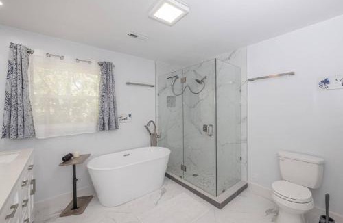 Huntersville House | Huntersville Comfy Oasis