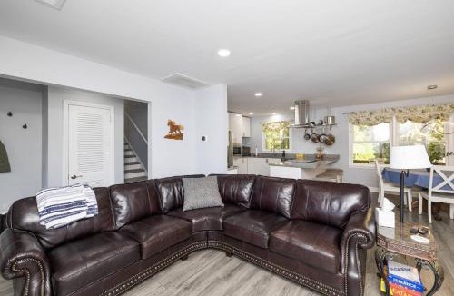 Huntersville House | Huntersville Comfy Oasis