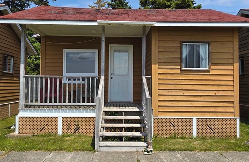 Hunts Point Cabin | Hunts Point 1-BR Coastal Retreat - Cottage # 7