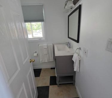 Hunts Point Apartment | Hunts Point Beachside Suite #13