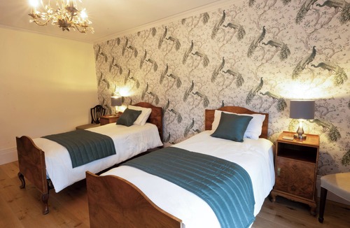 Worth Bed & Breakfast | Huntsland House