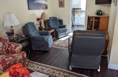 Huntsville House | Huntsville's Commorancy