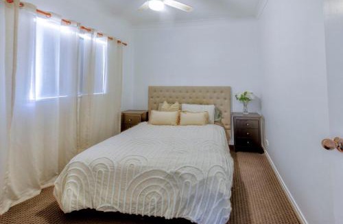 Younghusband House | Huntuby - 1908 East Front Road