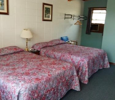 Providence Bay Hotel | Huron Sands Motel and Restaurant