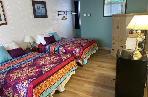 Providence Bay Hotel | Huron Sands Motel and Restaurant