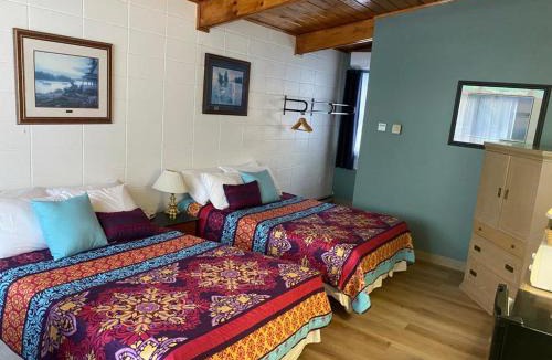 Providence Bay Hotel | Huron Sands Motel and Restaurant