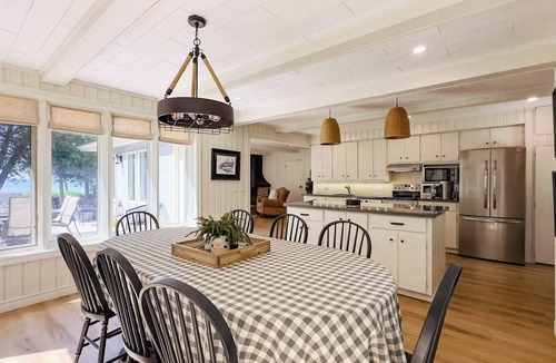 Huron-Kinloss Cottage | Huron Shores, Hot Tub, Lakefront