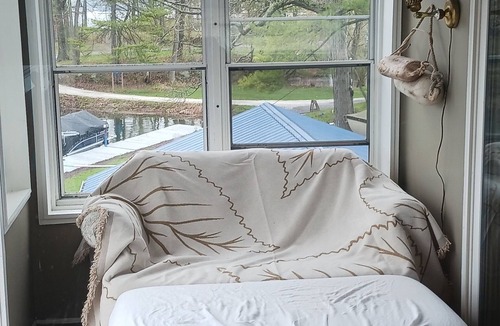 Hammond Apartment | Hurricane Joe's MarinanBlind Bay, NY