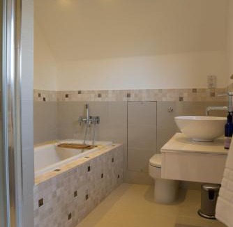 Crockham Hill Bed & Breakfast | Hurst Farm B&B