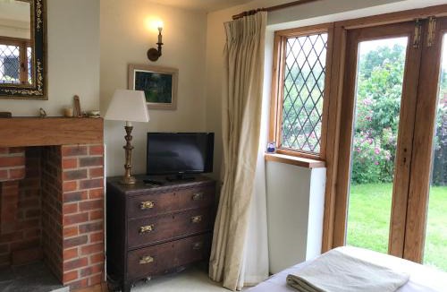 Godalming Bed & Breakfast | Hurst Hill