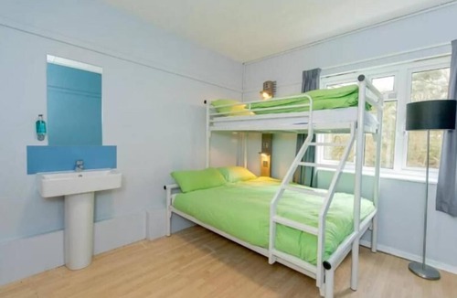 Holmbury St Mary Hostel | Hurtwood Hideout