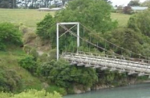 Hurunui Mouth House | Hurunui River Lodge - tranquil coastal setting
