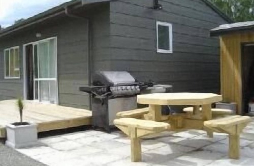 Hurunui Mouth House | Hurunui River Lodge - tranquil coastal setting