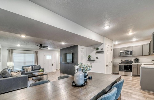 Lincoln House | Husker Getaway lV