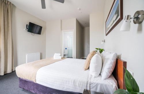 Huskisson Hotel | Huskisson Hotel