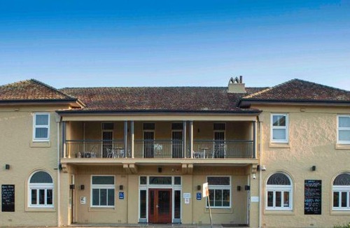 Huskisson Hotel | Huskisson Hotel