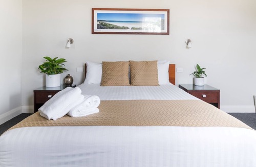 Huskisson Hotel | Huskisson Hotel