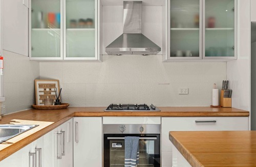 Huskisson House | Husky Beach House by Experience Jervis Bay