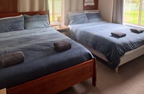 Huskisson Hostel | Husky Hangout - Close to everything - Pet Friendly