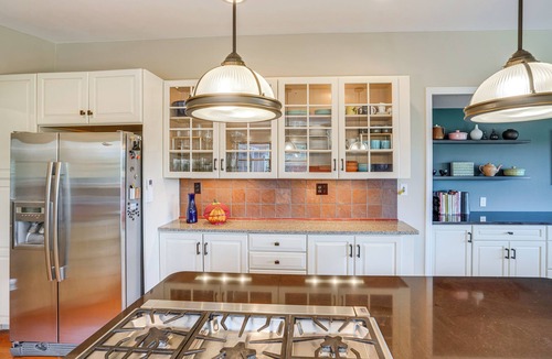 Hollowville House | Huson Valley Group Getaway w/Mtn Views + Fire Pit