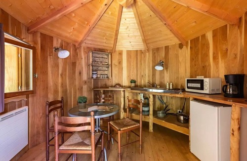 Pressac Cabin | Hut Aigrette 1 Room 4 People