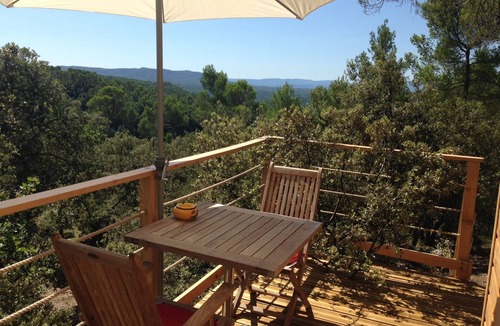 Barjols Cabin | Hut perched in the trees