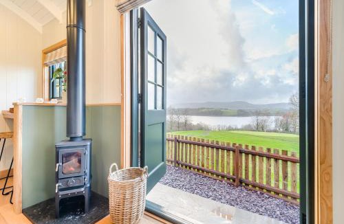 Monkswood House | Hut Uk42176