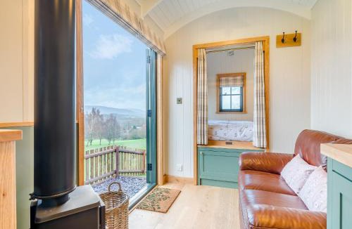 Monkswood House | Hut Uk42176