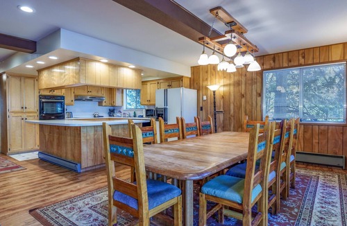Yosemite West House | Hutchings Cabin & Apt.