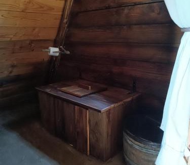 Pleine-Fougeres Ski Chalet | Hutte viking
