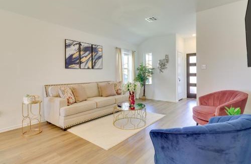 Hutto House | Hutto Getaway w/Yard, 9 Mi to Lake Pflugerville!