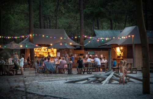 Saint-Alban-de-Montbel Other | Huttopia Lac d'Aiguebelette
