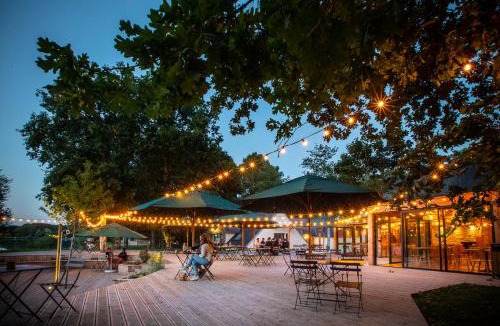 Rille Resort | Huttopia Lac de Rillé